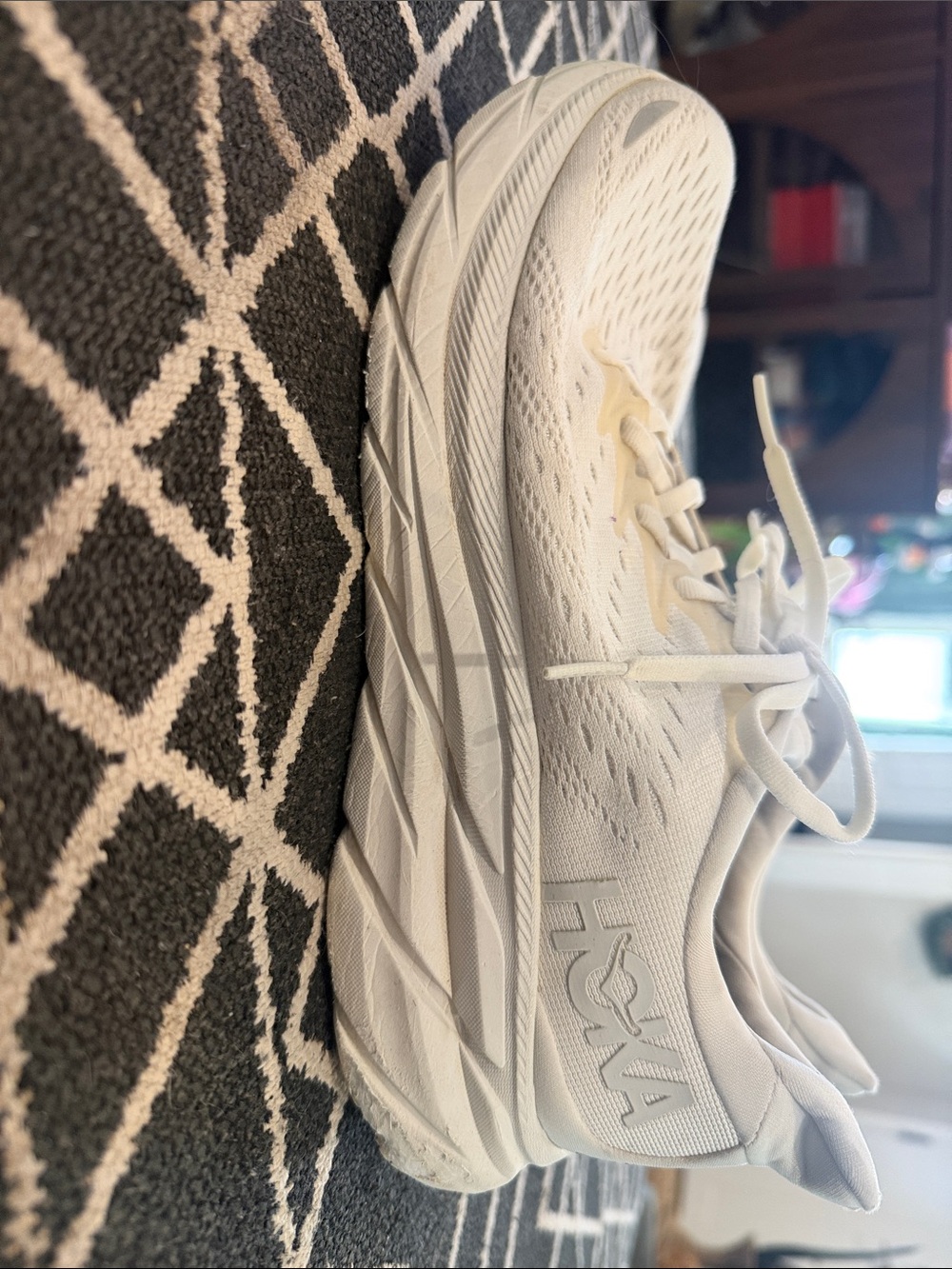 Hoka Clifton 8